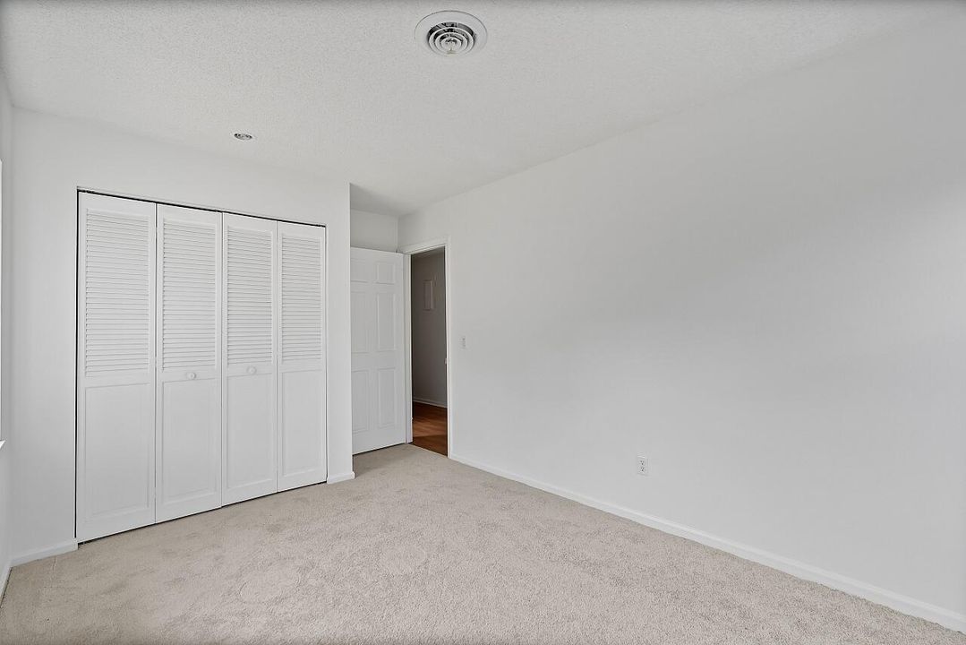 For Sale: $375,000 (4 beds, 2 baths, 1634 Square Feet)