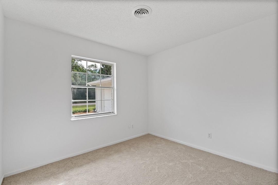 For Sale: $375,000 (4 beds, 2 baths, 1634 Square Feet)