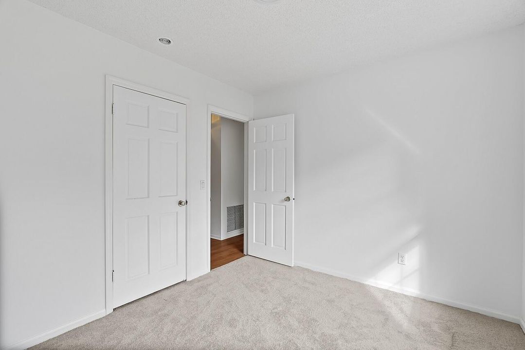 For Sale: $375,000 (4 beds, 2 baths, 1634 Square Feet)