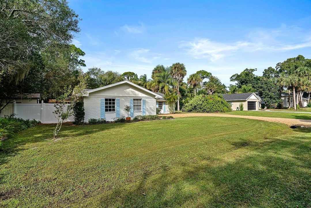 For Sale: $375,000 (4 beds, 2 baths, 1634 Square Feet)