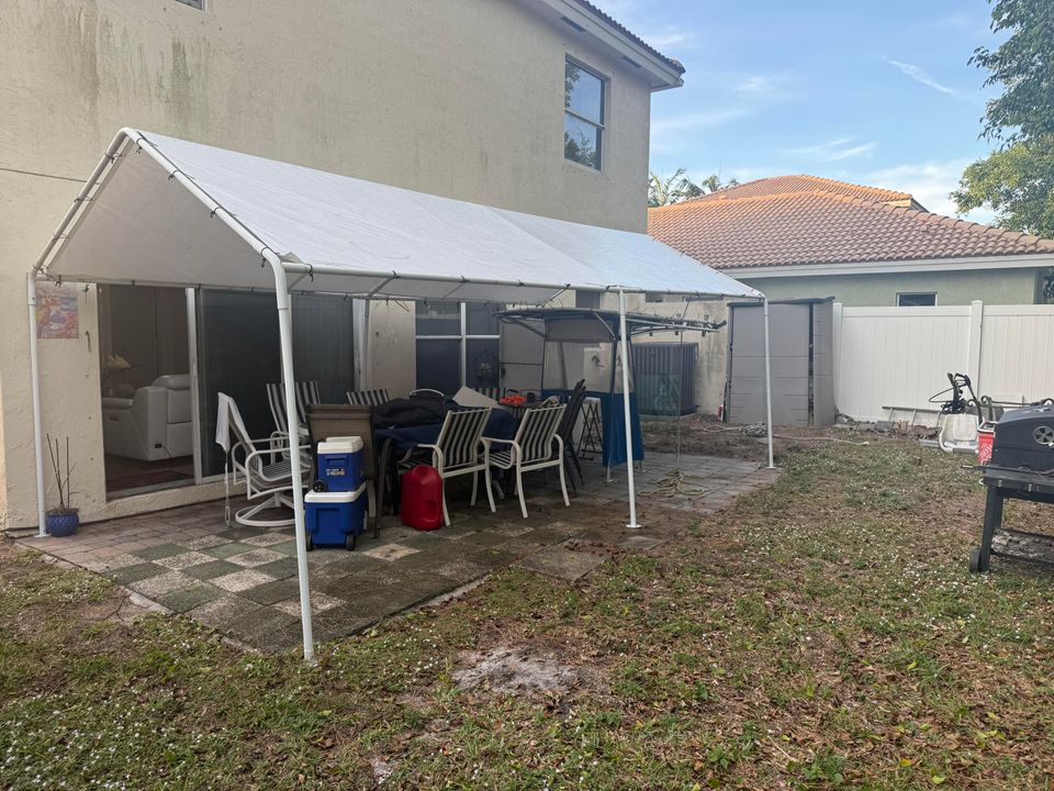 На продажу: $469,000 (3 спален, 2 ванн, 1897 Квадратных фут)