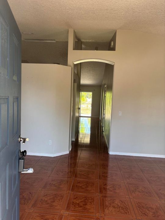 For Rent: $2,450 (3 beds, 2 baths, 1656 Square Feet)