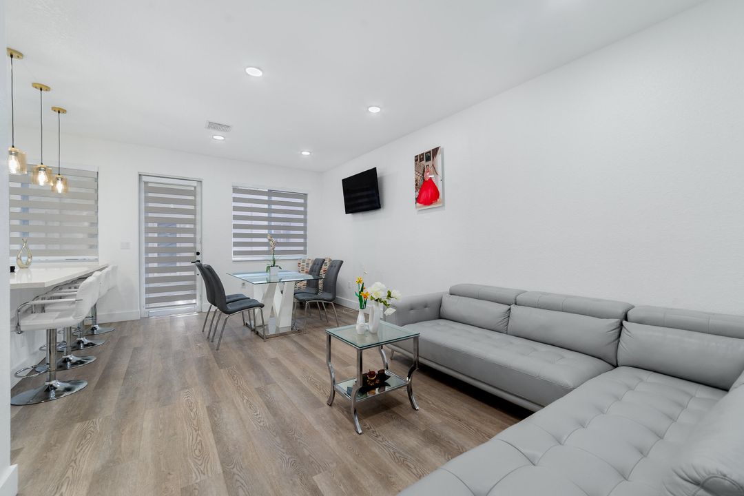 For Sale: $440,000 (4 beds, 2 baths, 1716 Square Feet)