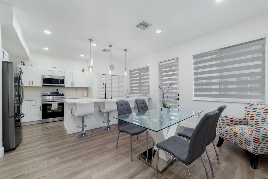 For Sale: $440,000 (4 beds, 2 baths, 1716 Square Feet)