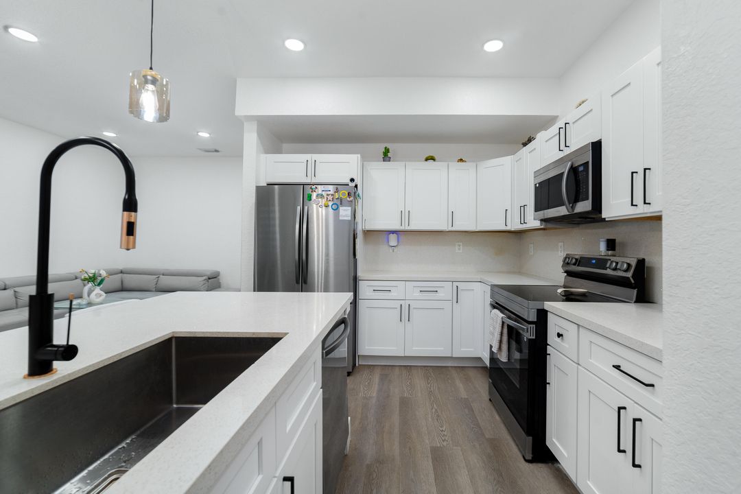 For Sale: $440,000 (4 beds, 2 baths, 1716 Square Feet)