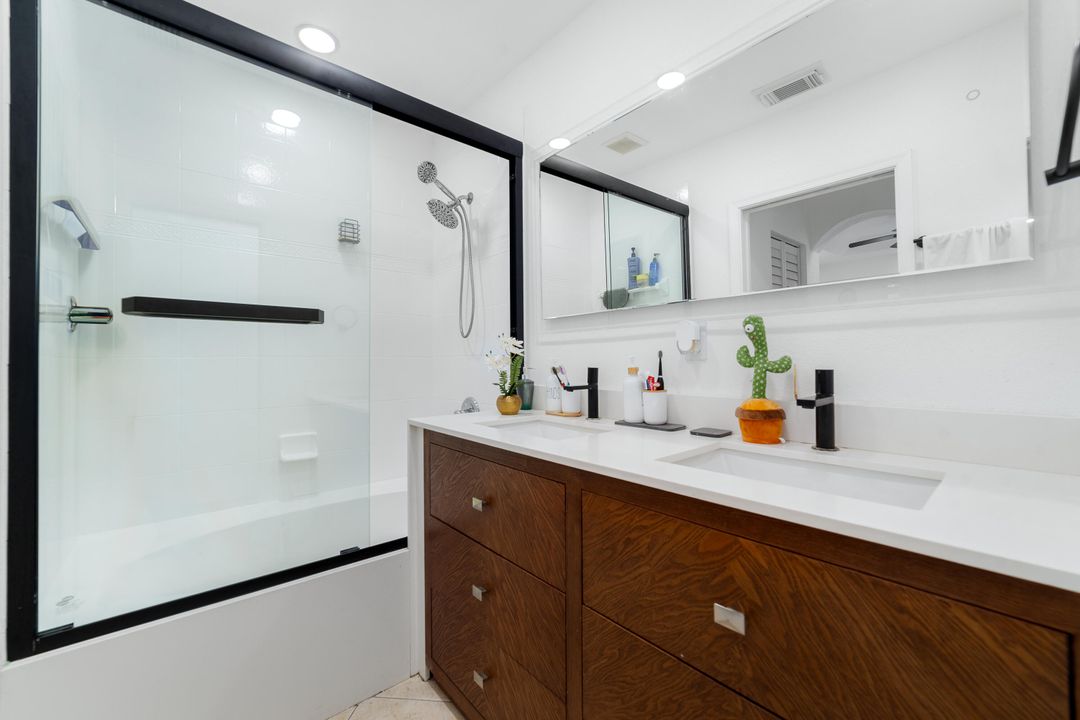 For Sale: $440,000 (4 beds, 2 baths, 1716 Square Feet)