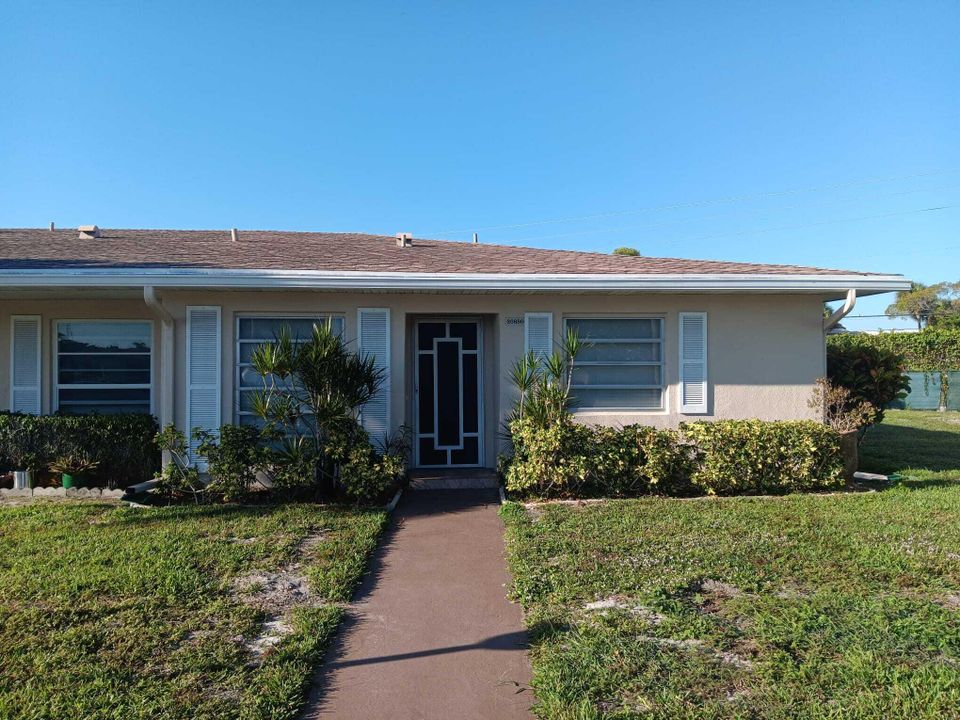 For Rent: $2,000 (2 beds, 2 baths, 1332 Square Feet)