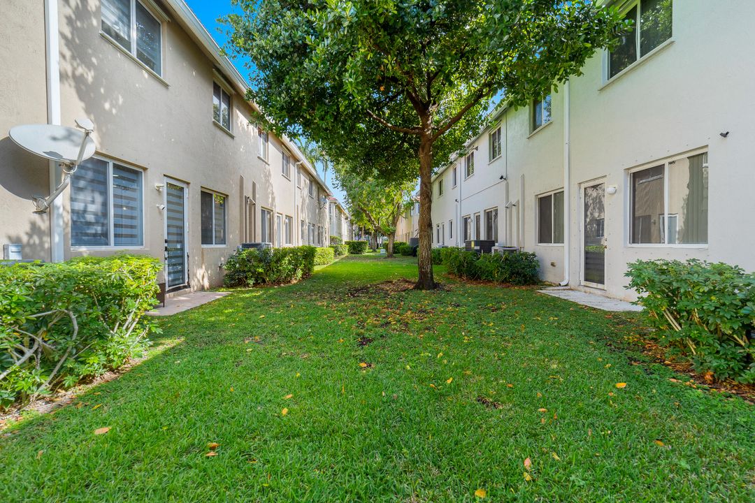 For Sale: $440,000 (4 beds, 2 baths, 1716 Square Feet)