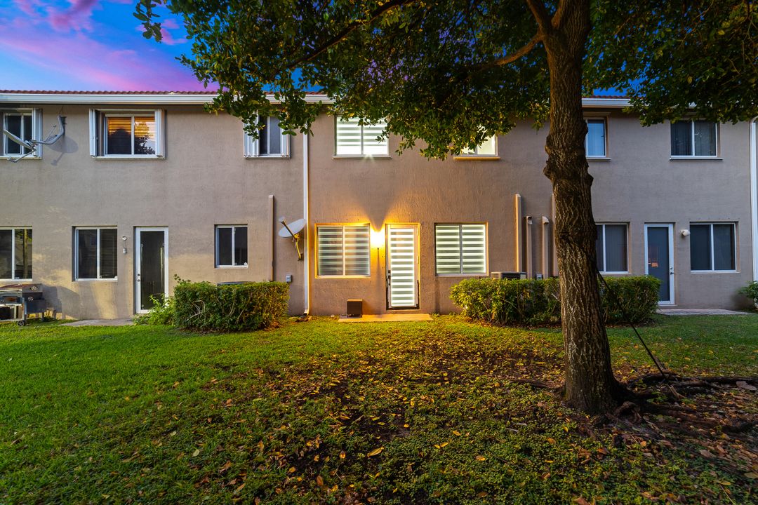 For Sale: $440,000 (4 beds, 2 baths, 1716 Square Feet)