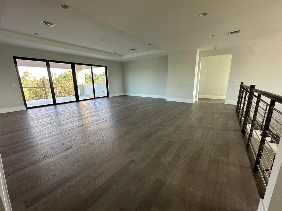 For Sale: $3,172,687 (5 beds, 6 baths, 6033 Square Feet)