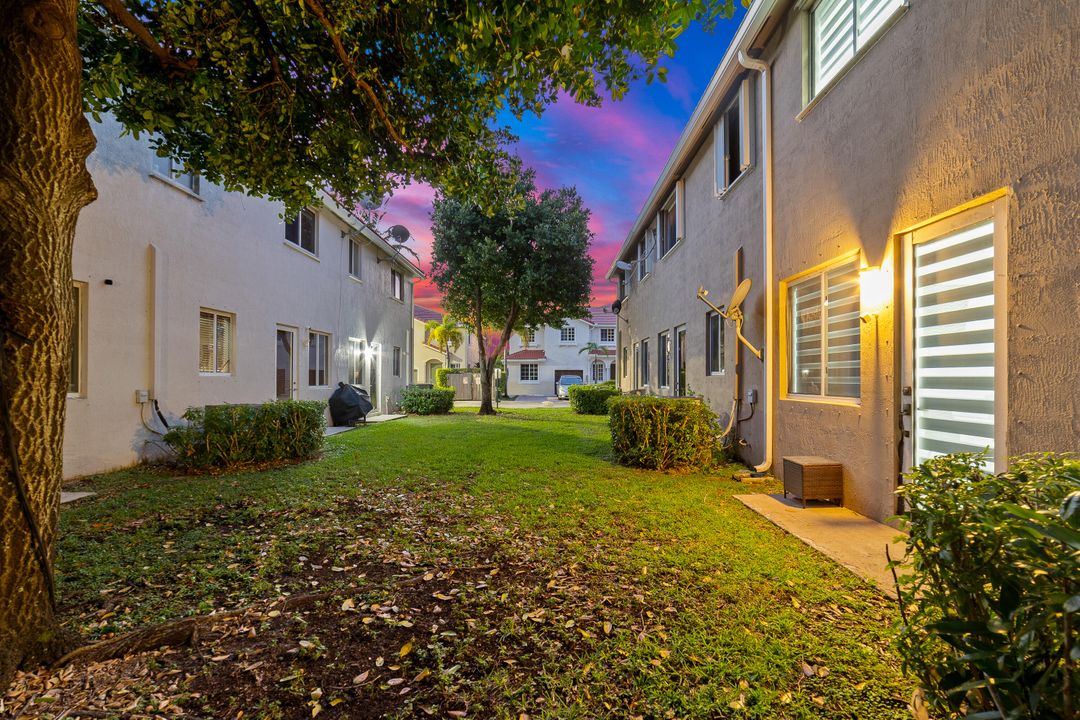 For Sale: $440,000 (4 beds, 2 baths, 1716 Square Feet)