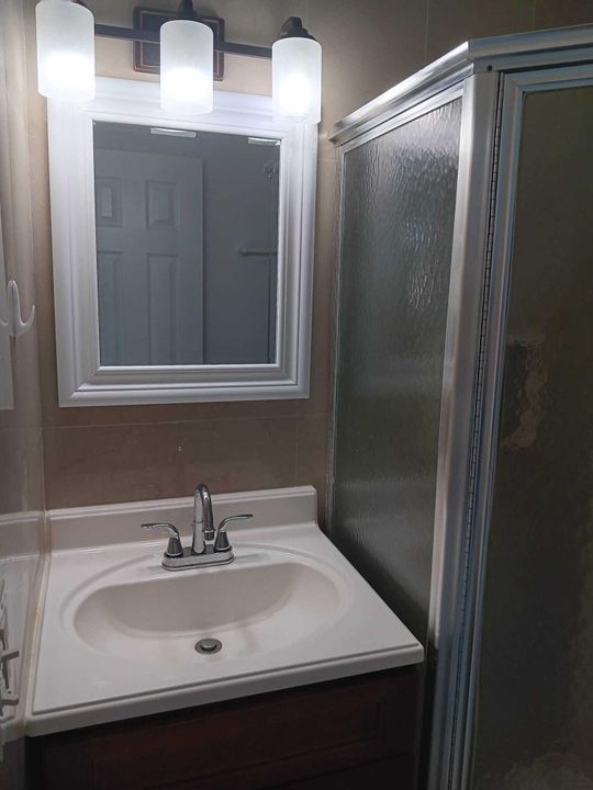 For Rent: $2,000 (2 beds, 2 baths, 1332 Square Feet)