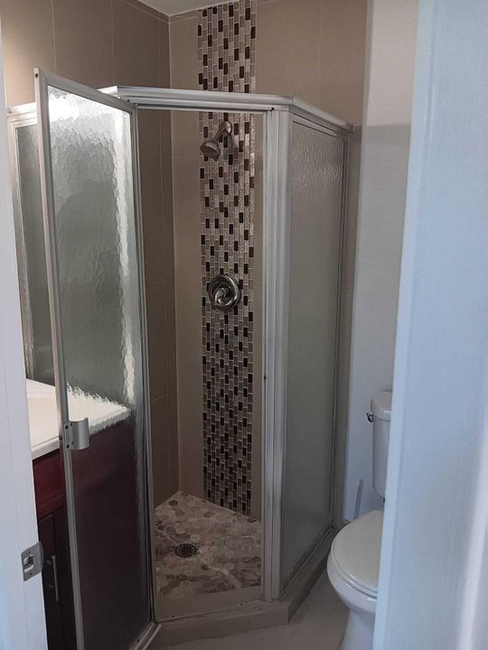 For Rent: $2,000 (2 beds, 2 baths, 1332 Square Feet)