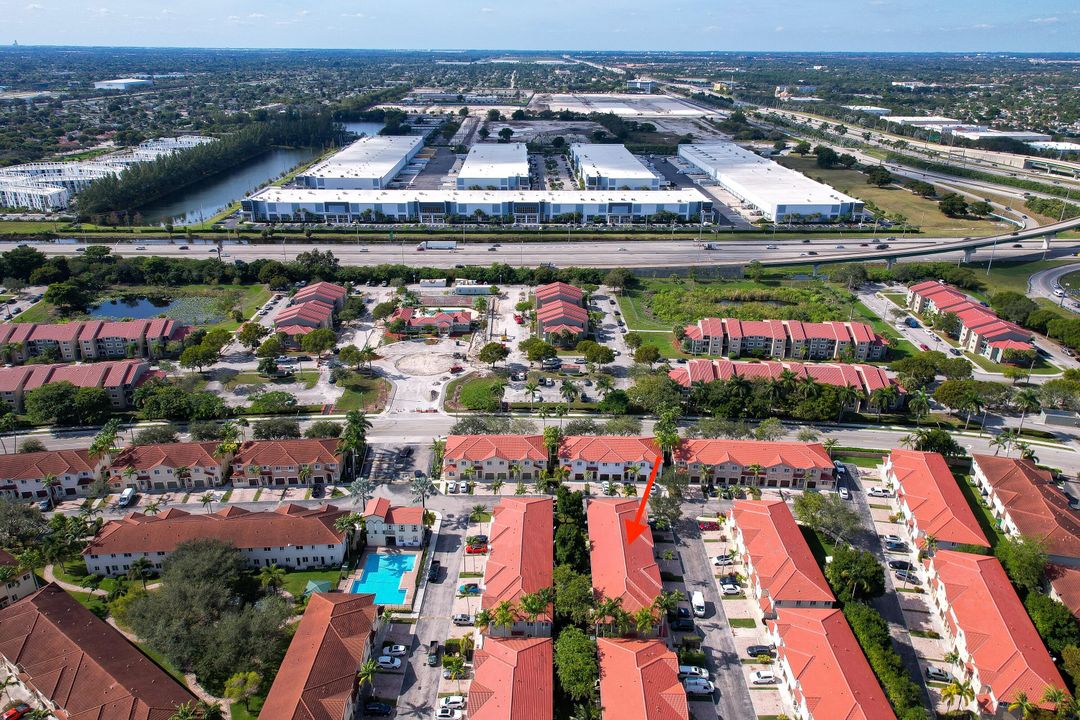 For Sale: $440,000 (4 beds, 2 baths, 1716 Square Feet)