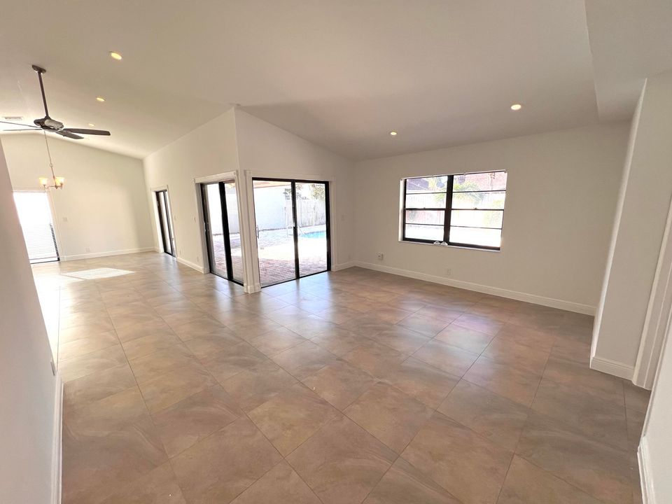 For Sale: $630,000 (3 beds, 2 baths, 1672 Square Feet)