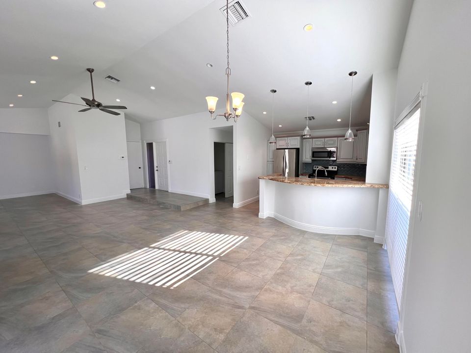 For Sale: $630,000 (3 beds, 2 baths, 1672 Square Feet)