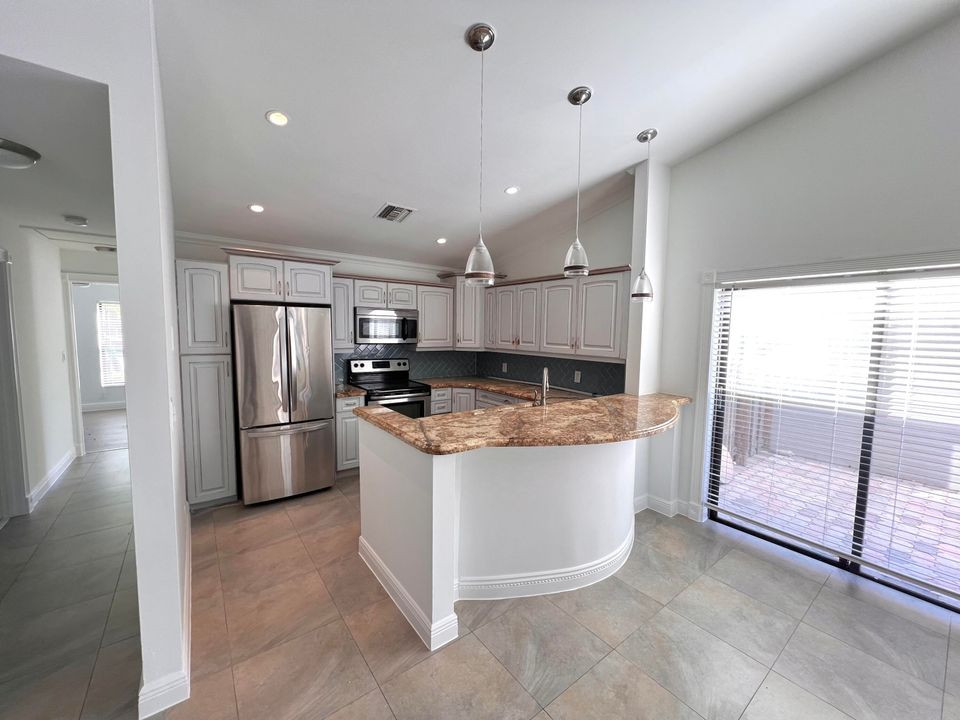 For Sale: $630,000 (3 beds, 2 baths, 1672 Square Feet)