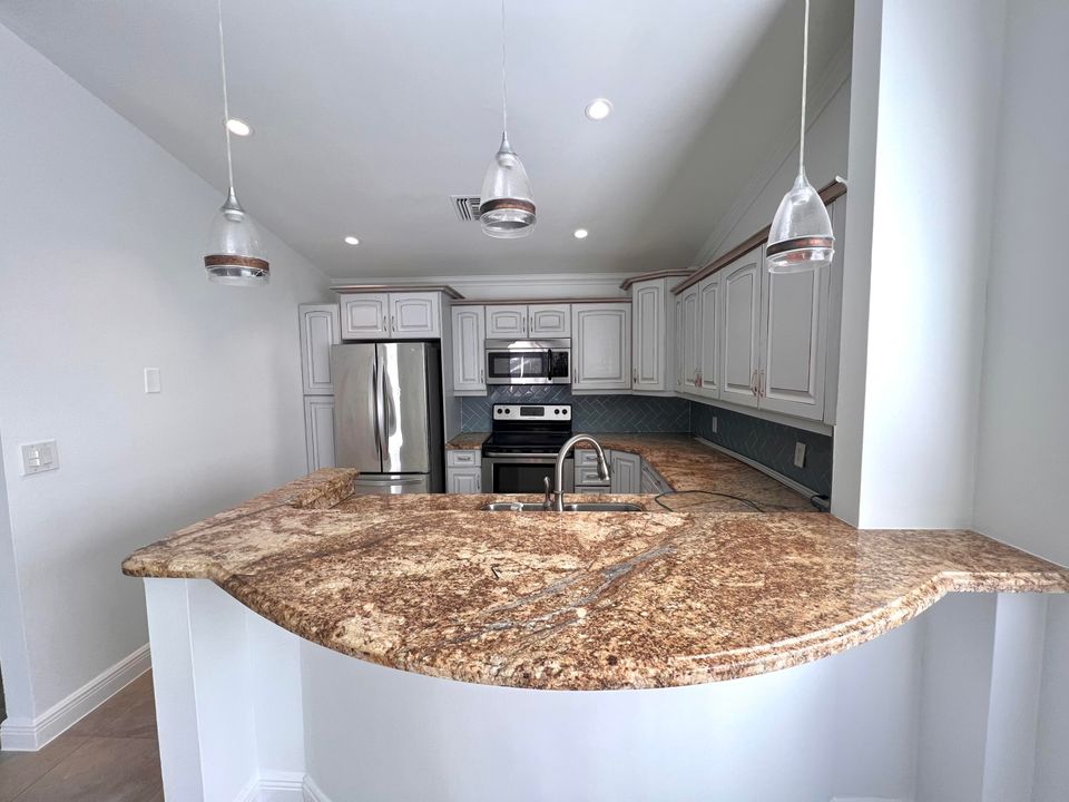 For Sale: $630,000 (3 beds, 2 baths, 1672 Square Feet)