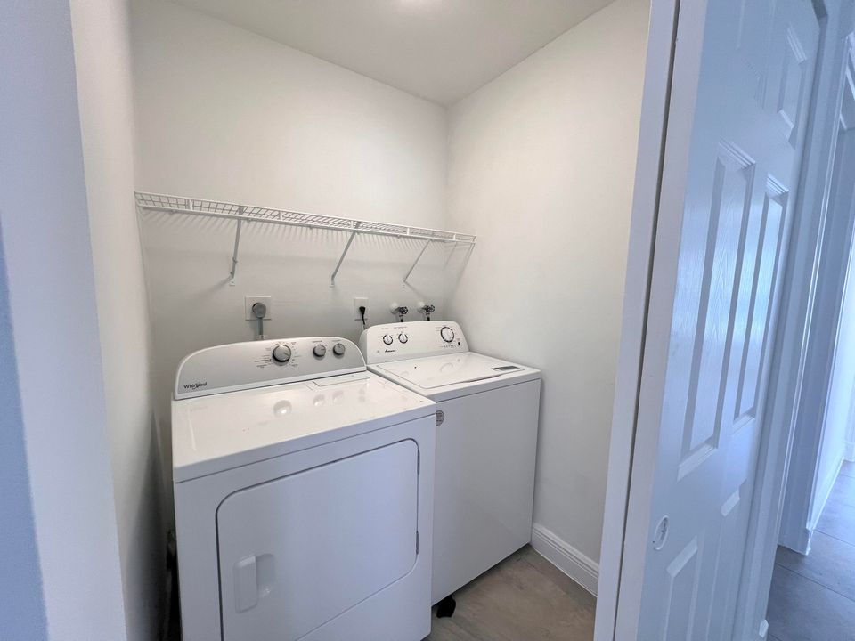 For Sale: $630,000 (3 beds, 2 baths, 1672 Square Feet)