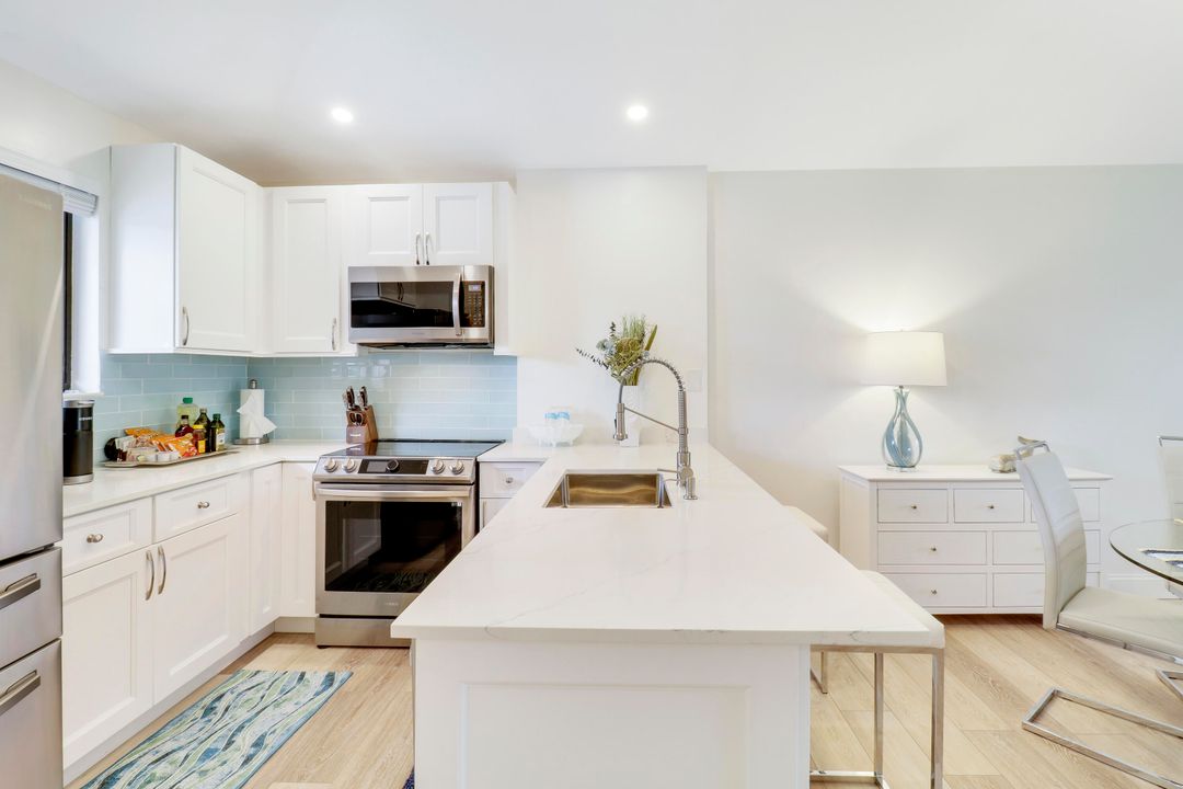 For Rent: $10,000 (2 beds, 2 baths, 1135 Square Feet)