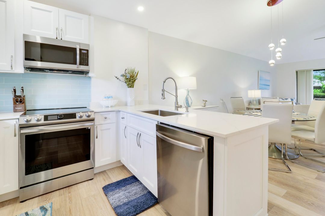 For Rent: $10,000 (2 beds, 2 baths, 1135 Square Feet)