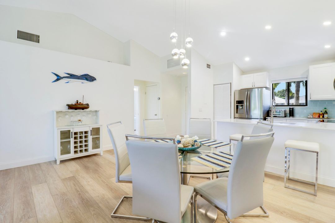 For Rent: $10,000 (2 beds, 2 baths, 1135 Square Feet)