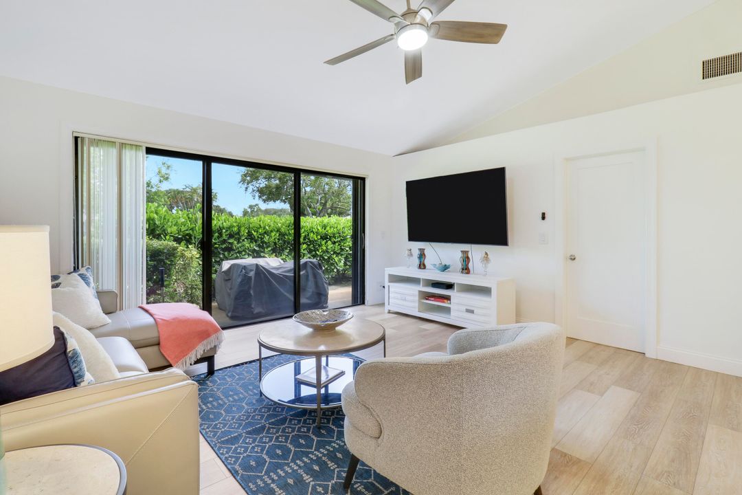 For Rent: $10,000 (2 beds, 2 baths, 1135 Square Feet)