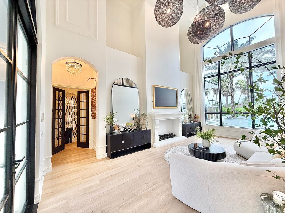 For Sale: $4,895,000 (4 beds, 4 baths, 4106 Square Feet)