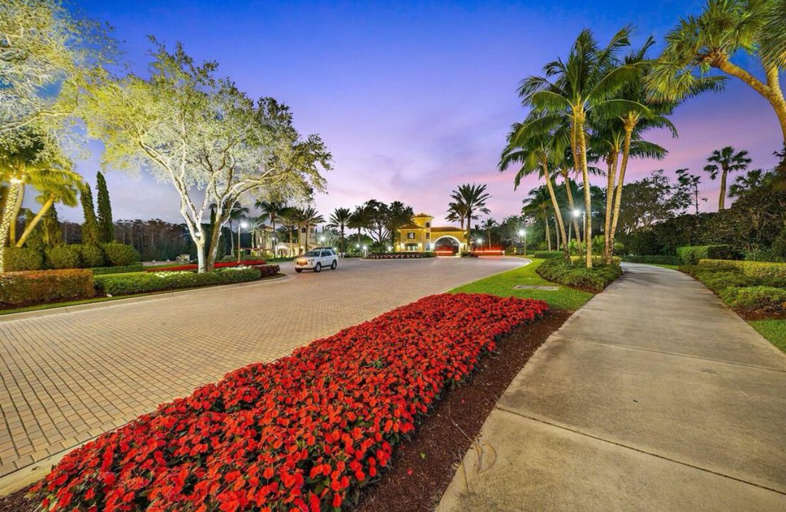 For Sale: $4,895,000 (4 beds, 4 baths, 4106 Square Feet)