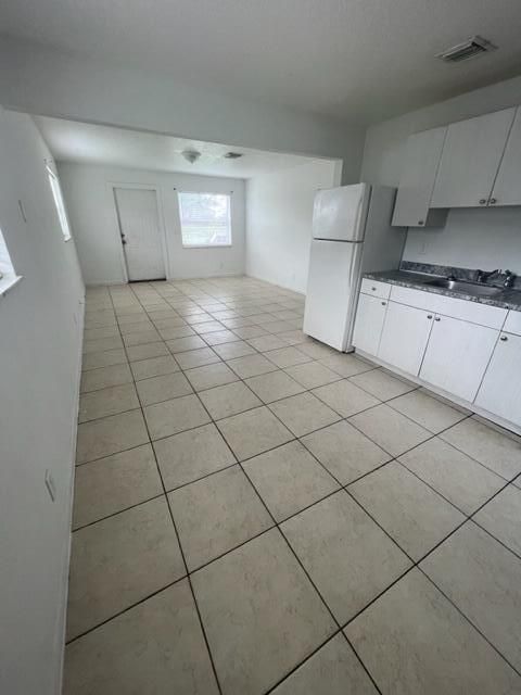 В аренду: $1,850 (2 спален, 1 ванн, 1000 Квадратных фут)