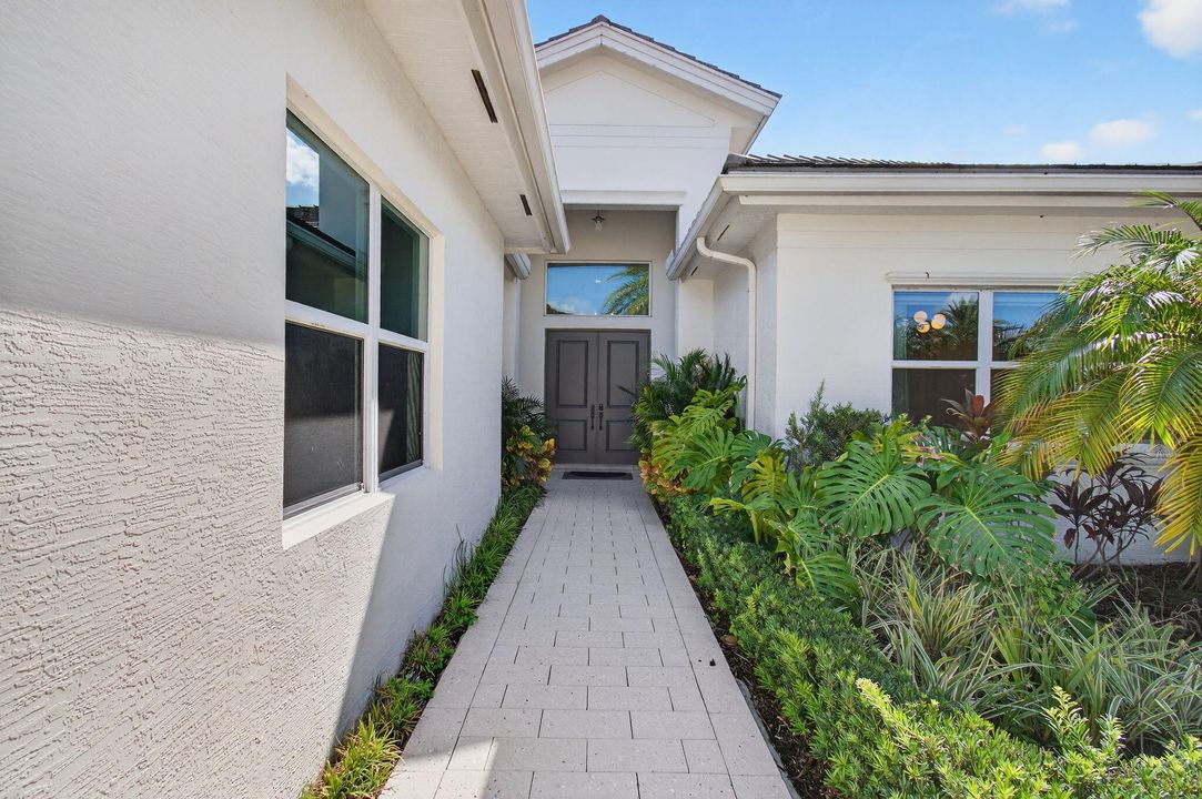 For Rent: $12,800 (4 beds, 4 baths, 3472 Square Feet)