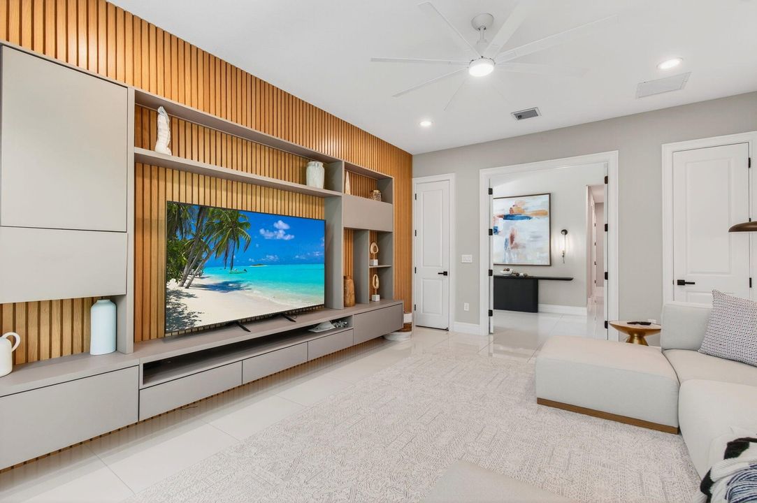 For Rent: $12,800 (4 beds, 4 baths, 3472 Square Feet)