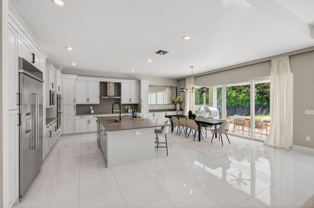 For Rent: $12,800 (4 beds, 4 baths, 3472 Square Feet)