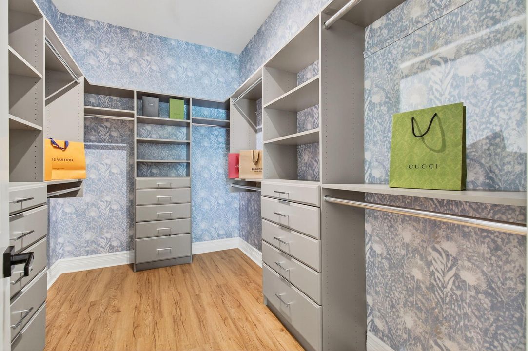 For Rent: $12,800 (4 beds, 4 baths, 3472 Square Feet)