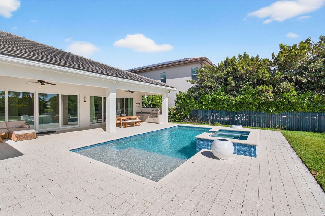 For Rent: $12,800 (4 beds, 4 baths, 3472 Square Feet)