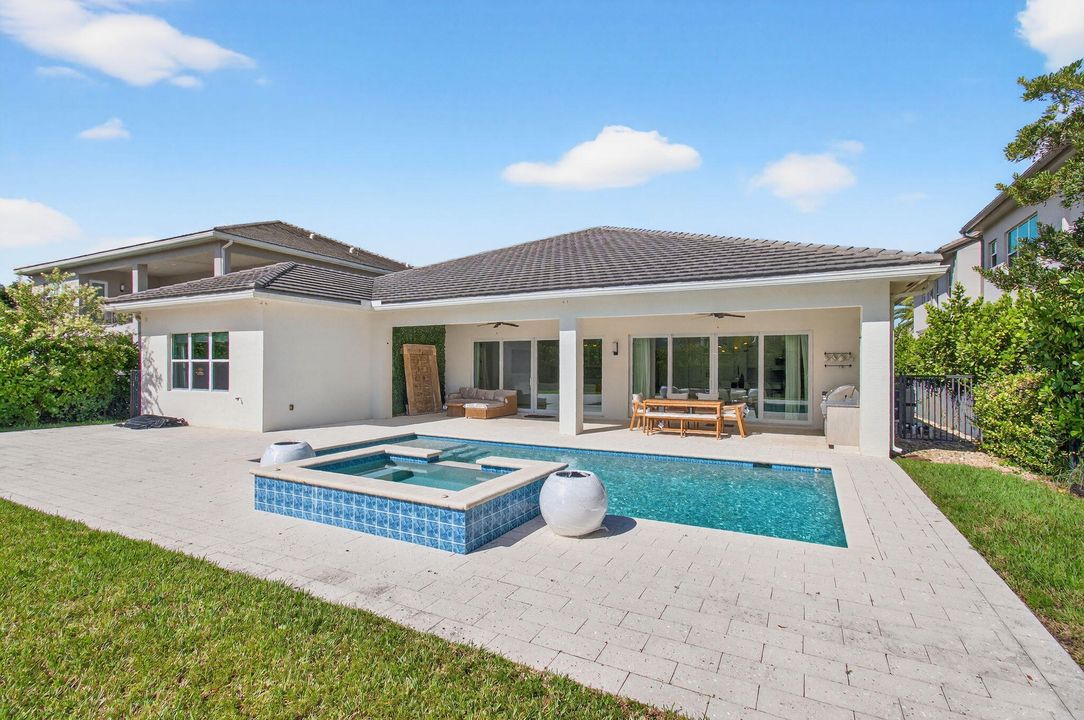 For Rent: $12,800 (4 beds, 4 baths, 3472 Square Feet)