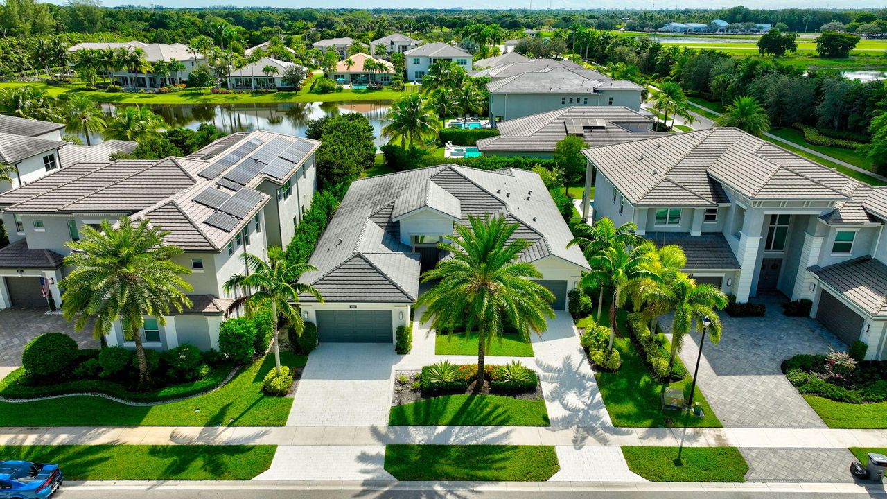 For Rent: $12,800 (4 beds, 4 baths, 3472 Square Feet)