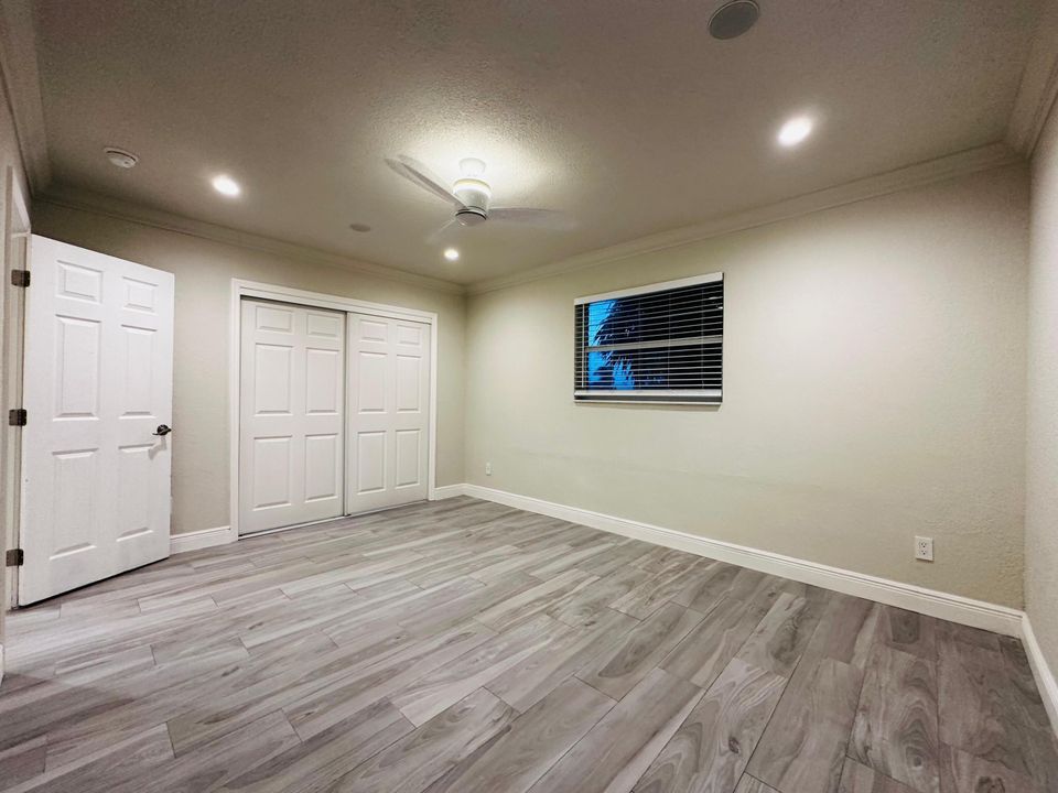 For Rent: $1,900 (2 beds, 1 baths, 775 Square Feet)