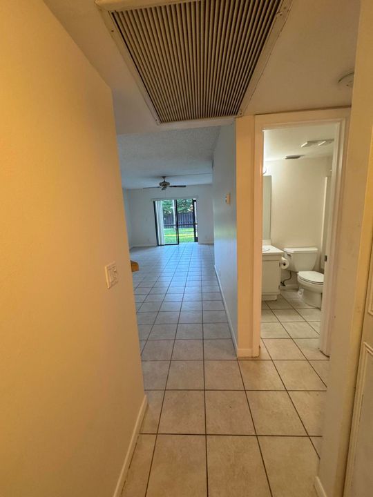 出租: $1,750 (2 贝兹, 2 浴室, 858 平方英尺)