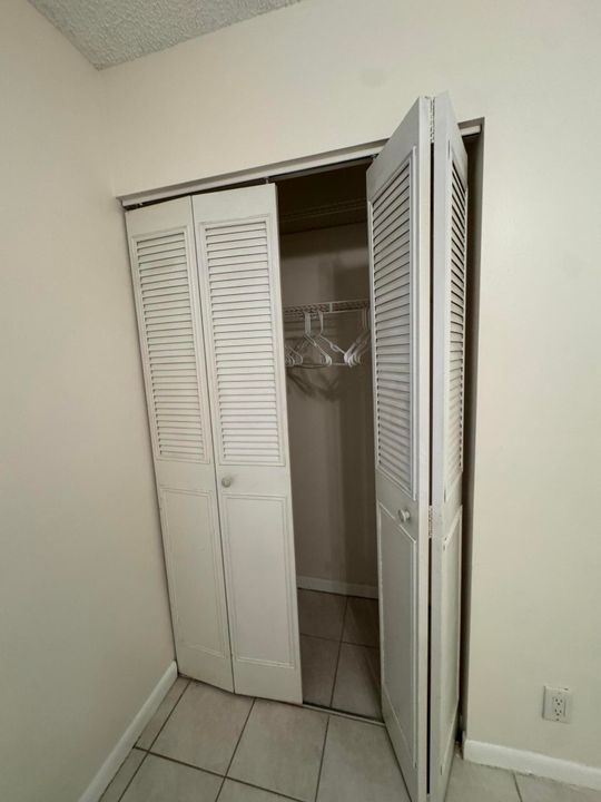 出租: $1,750 (2 贝兹, 2 浴室, 858 平方英尺)