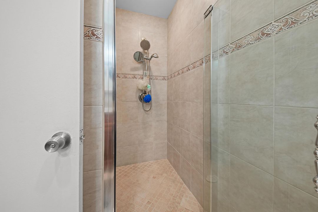 На продажу: $165,000 (1 спален, 2 ванн, 1080 Квадратных фут)