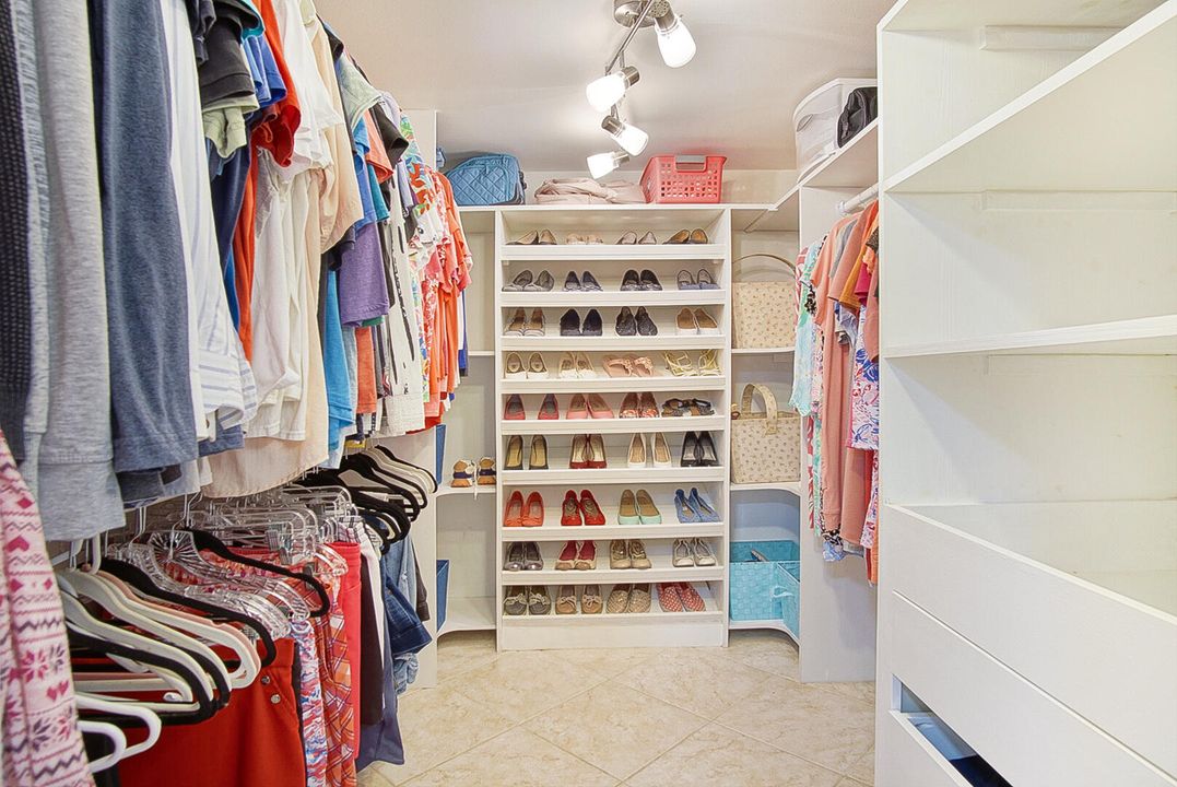 На продажу: $535,000 (2 спален, 2 ванн, 1585 Квадратных фут)