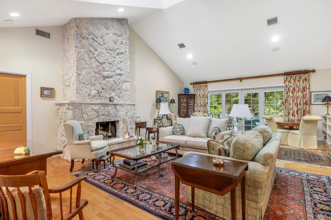 待售: $1,250,000 (3 贝兹, 2 浴室, 2542 平方英尺)