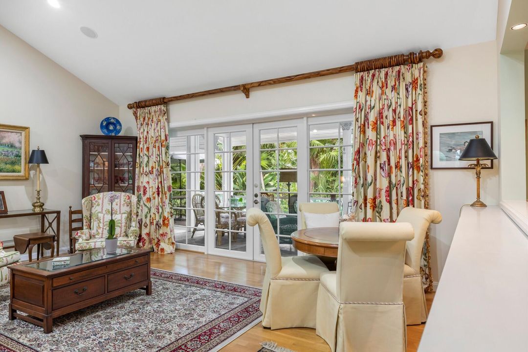 待售: $1,250,000 (3 贝兹, 2 浴室, 2542 平方英尺)