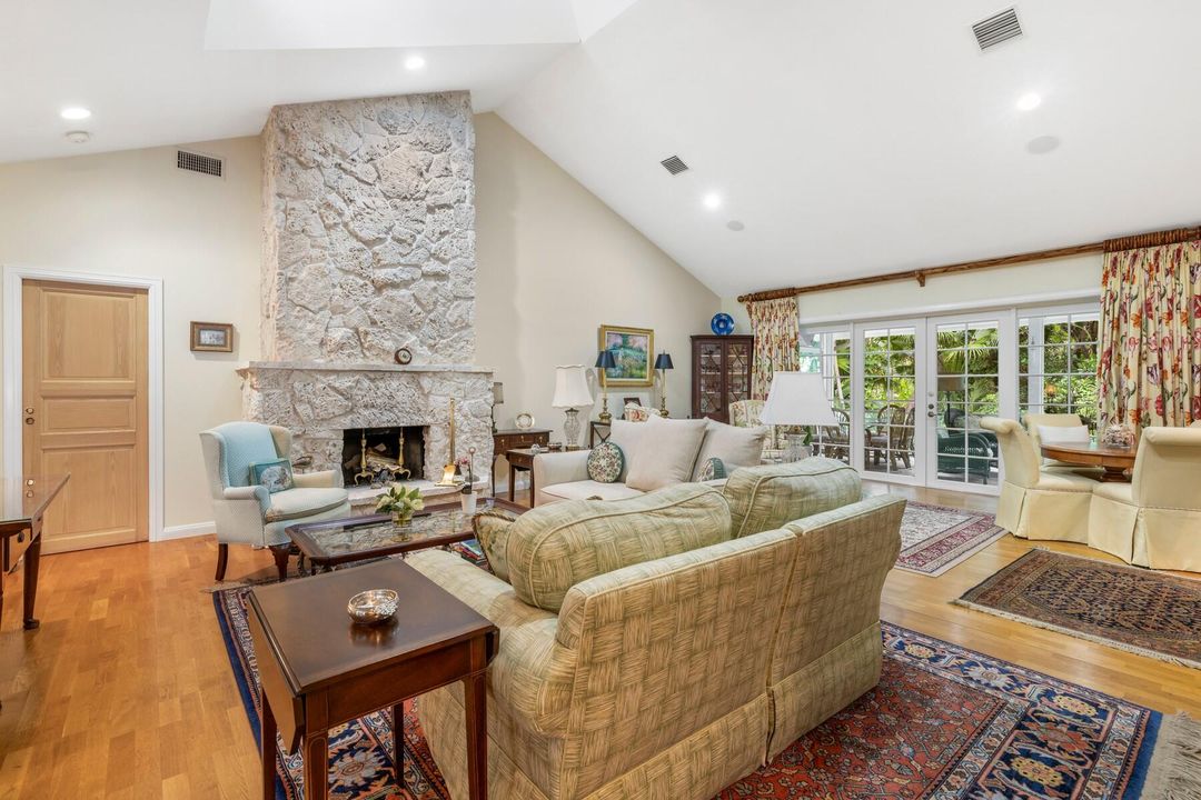 待售: $1,250,000 (3 贝兹, 2 浴室, 2542 平方英尺)