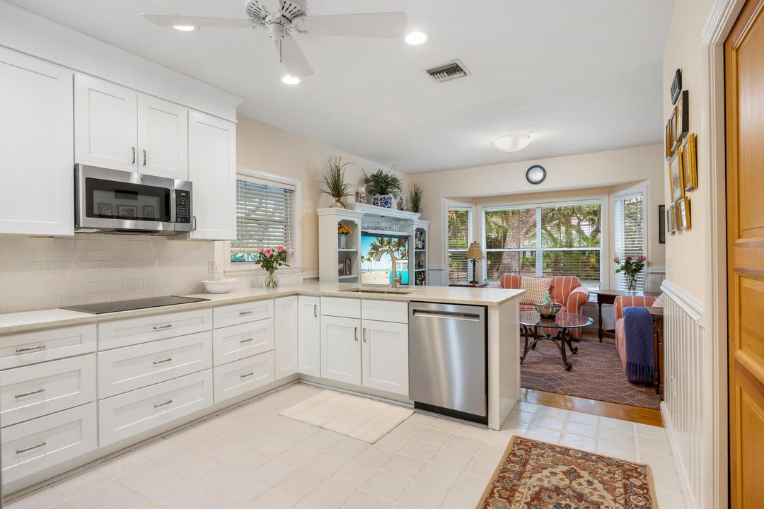 待售: $1,250,000 (3 贝兹, 2 浴室, 2542 平方英尺)