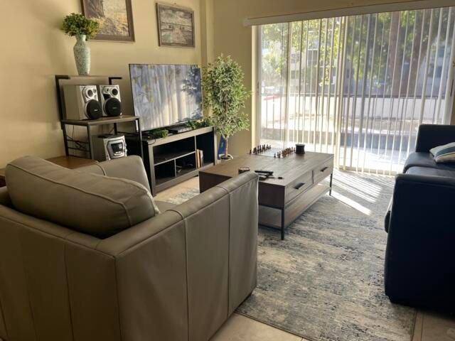 En Renta: $1,800 (2 camas, 2 baños, 972 Pies cuadrados)