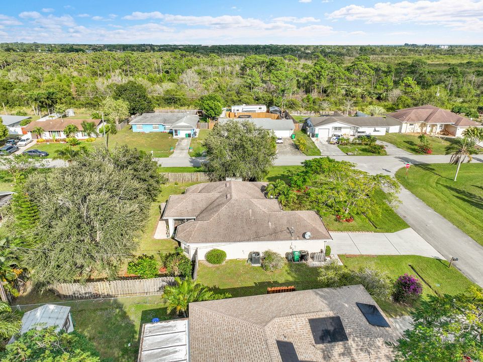 For Sale: $374,900 (3 beds, 2 baths, 1583 Square Feet)