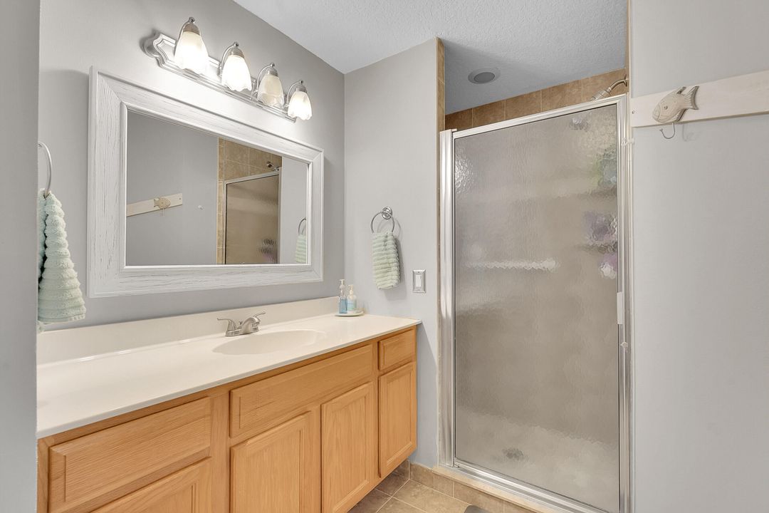 For Sale: $374,900 (3 beds, 2 baths, 1583 Square Feet)