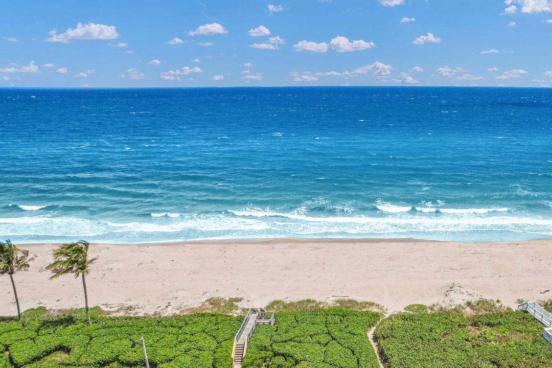 最近售出: $1,580,000 (4 贝兹, 2 浴室, 1946 平方英尺)